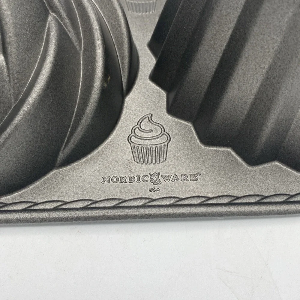 Nordic Ware cute cupcake